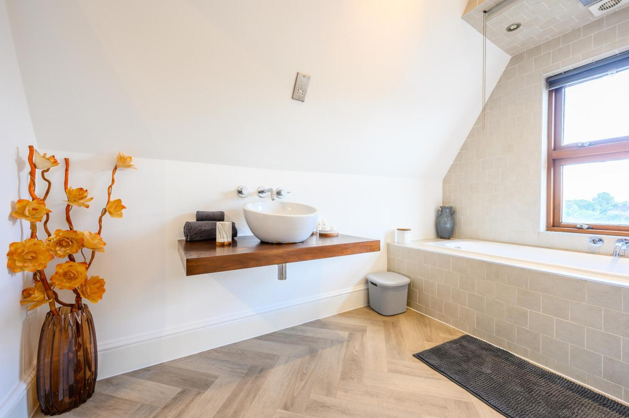 Llandaff Lofts By Ty Sa - 2 Bed With Terrace - Wifi Apartment Cardiff Bagian luar foto